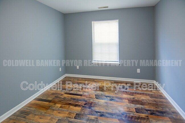 Building Photo - 8147 Karr St