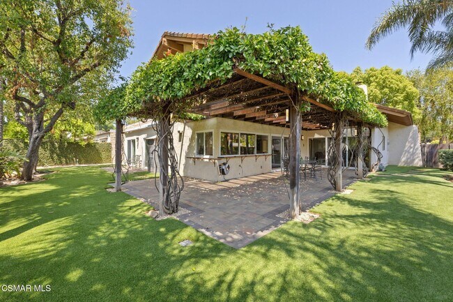 Building Photo - 4501 Regents Ct