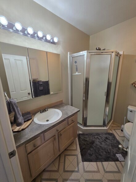 Building Photo - 3030 Lore Rd