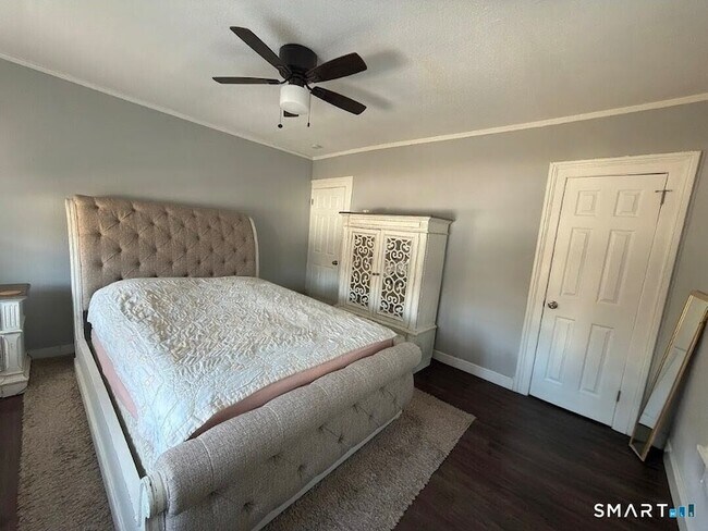 Building Photo - 1163 W Main St