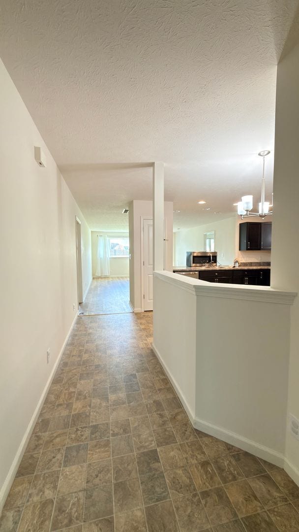 Building Photo - Spacious 3 Bed 2 Bath w/office