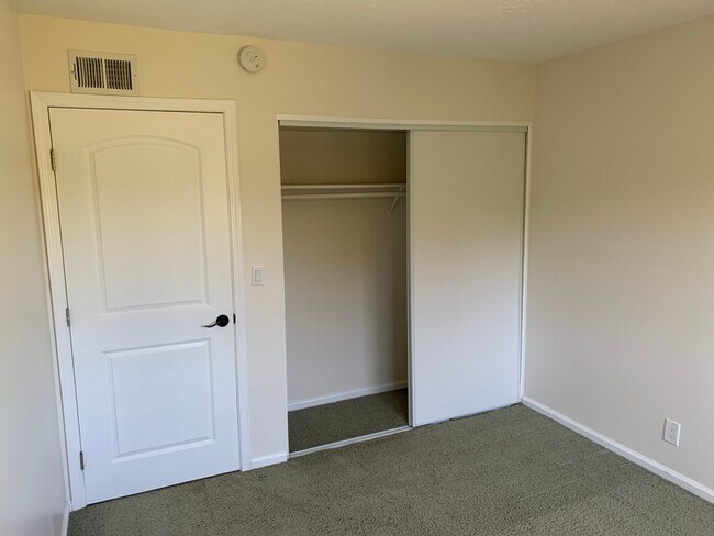 Building Photo - 3745 Portofino Way