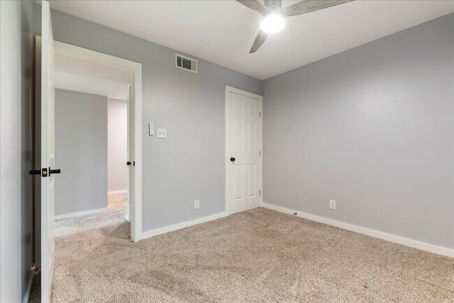 Building Photo - 1703 Coronado Hills Dr