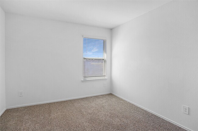 Building Photo - 24311 Saddlestone Green Dr