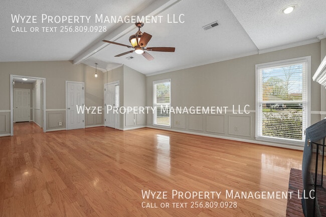 Building Photo - 2202 Manchester Cir SW