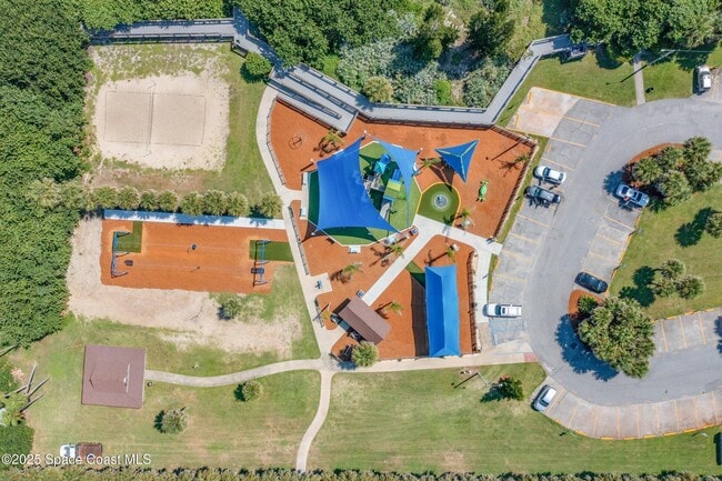 Building Photo - 216 3rd Ave