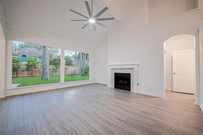 Building Photo - 2118 Westover Park Cir