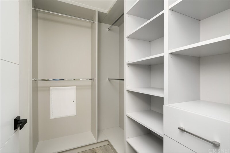 Building Photo - 5923 Laurel Canyon Blvd