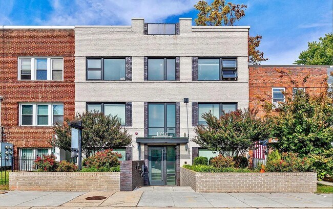 Primary Photo - 1710 Gales St NE