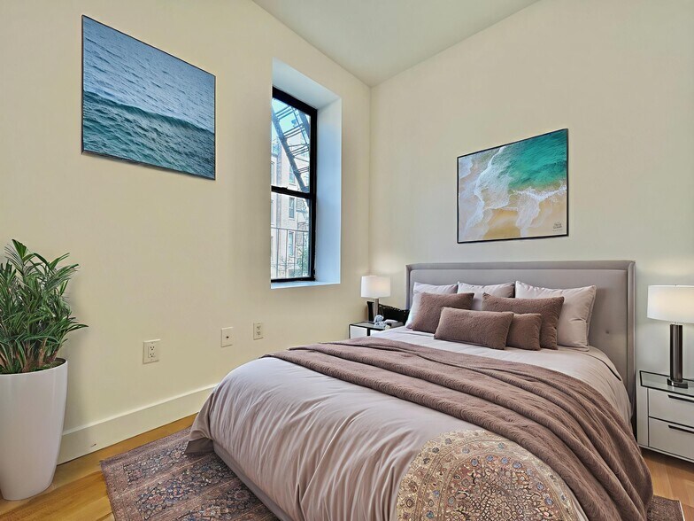 Building Photo - 605 W 137th St