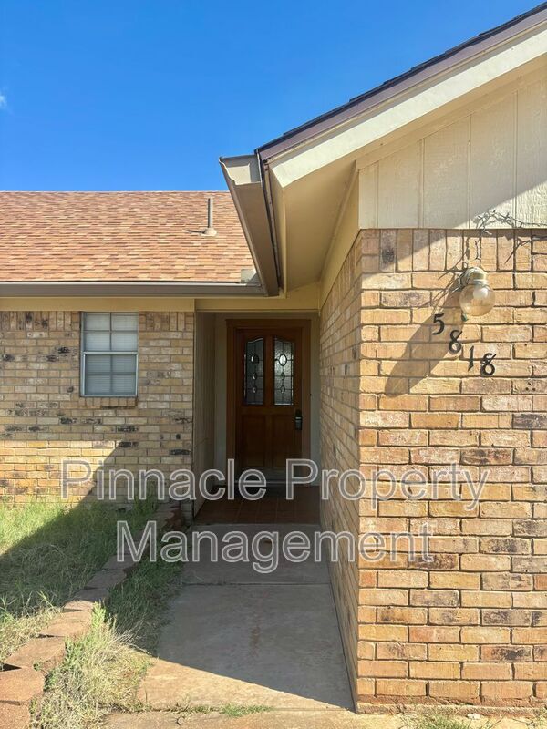 Building Photo - 5818 Davenport Dr