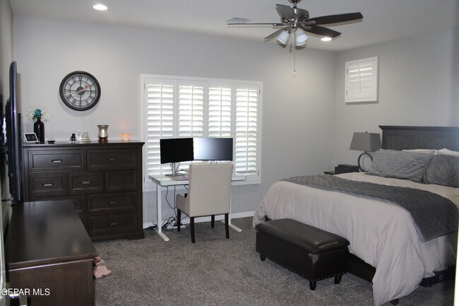 Building Photo - 754 Flexford St