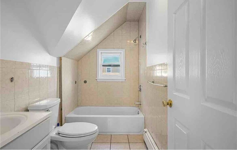 Building Photo - 132 Columbine Ave