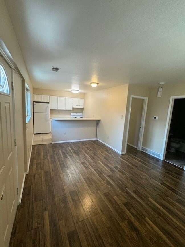 Building Photo - 2227 Arapahoe Ave