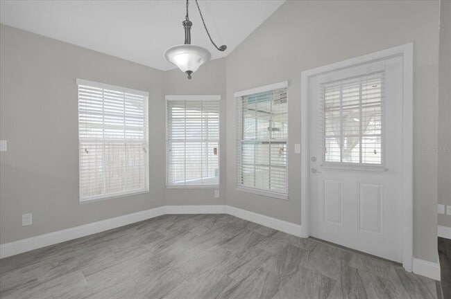 Building Photo - 10957 Norcross Cir