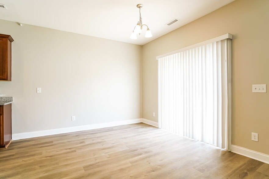 Building Photo - 3600 Sunbright Ln