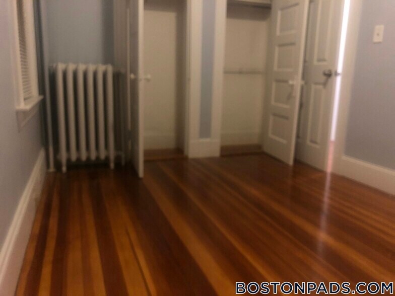 Building Photo - 65 Olcott St