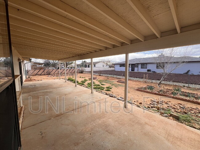 Building Photo - 4120 N Cholla Dr