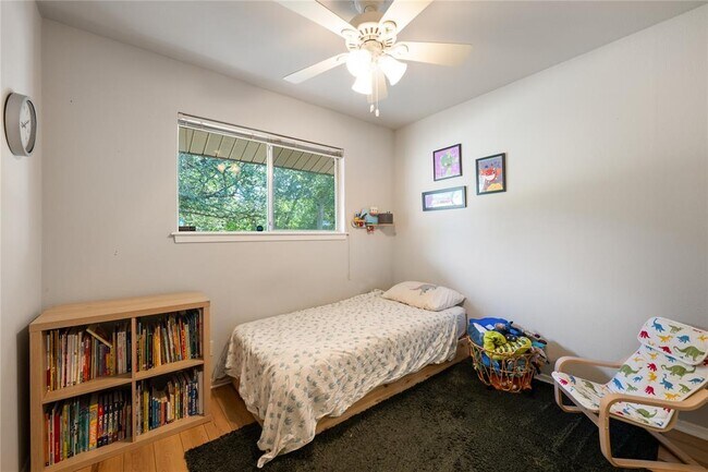 Building Photo - 2307 Valley High Cir