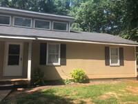 Building Photo - PRE-LEASING FOR AUGUST 2025!