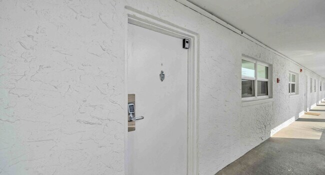 Building Photo - 925 Whelk Ct