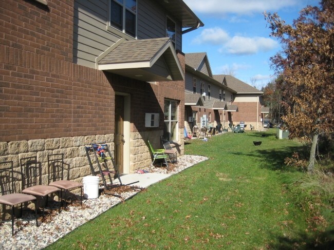 Building Photo - Pointer Place Townhouses