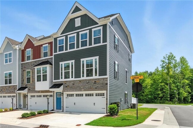 Building Photo - Newer Townhouse for lease