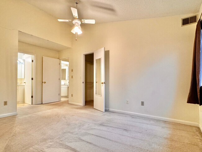 Building Photo - 125 Turtle Creek Rd