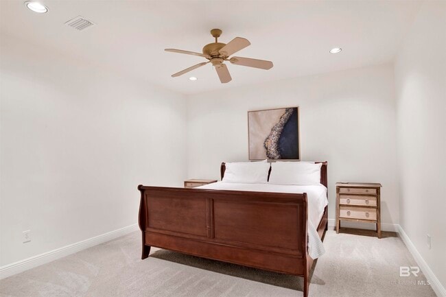 Building Photo - 16 Market St