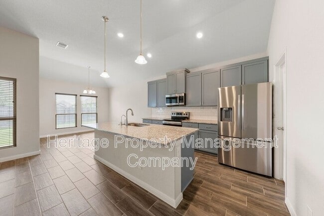 Building Photo - 148 Sambar Main