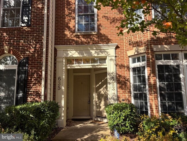 Building Photo - 635 Whetstone Glen St