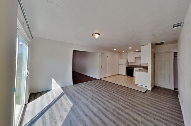 Building Photo - 68th Ave