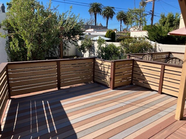 Building Photo - 2833 S Victoria Ave