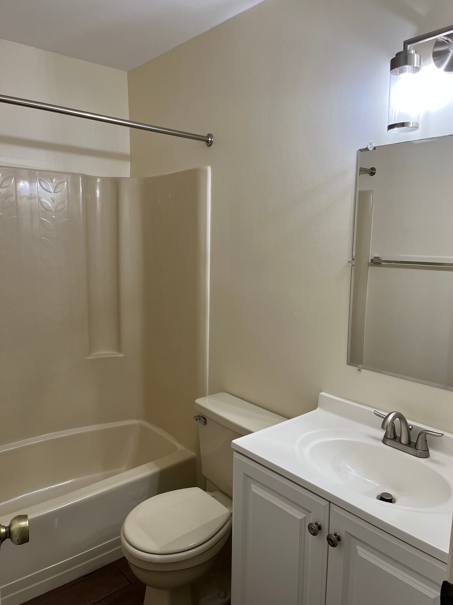 Guest Bath - 1260 5th St