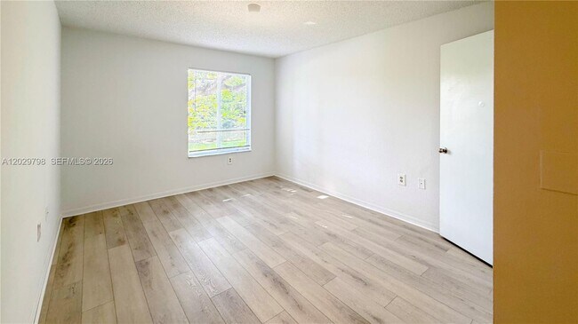 Building Photo - 13060 Vista Isles Dr
