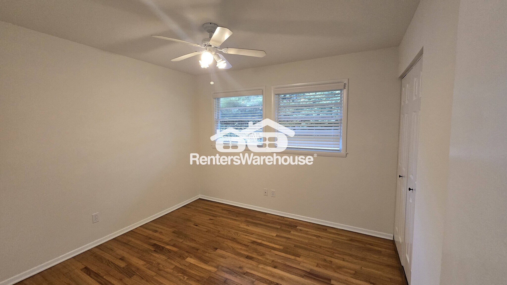 Building Photo - 1108 Greenbriar Cir