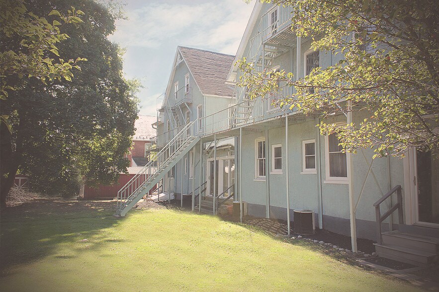 Back yard with off street parking - 41 Maple Ave