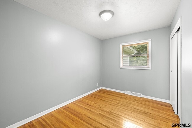 Building Photo - 105 Hillside Dr