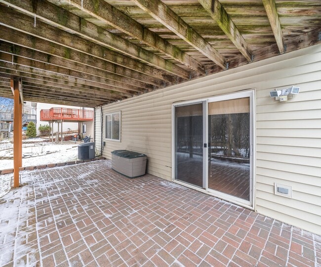 Building Photo - 1696 Reserve Ct