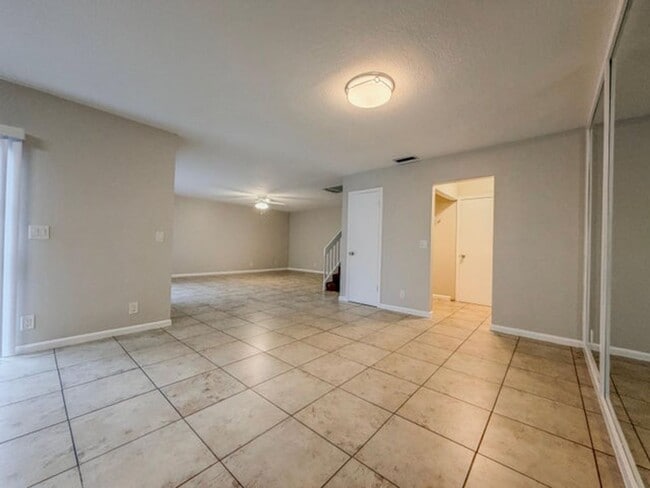 Building Photo - 1913 N Congress Ave