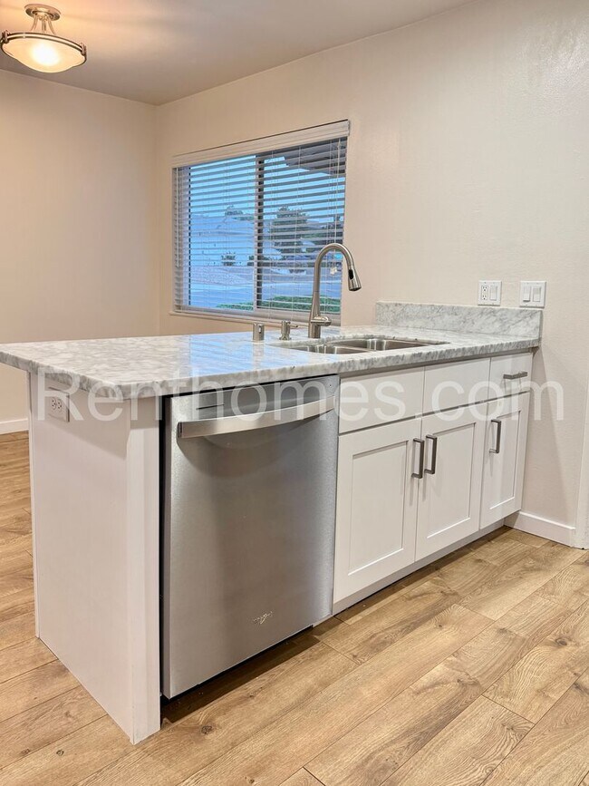 Building Photo - 16702 San Salvador Rd