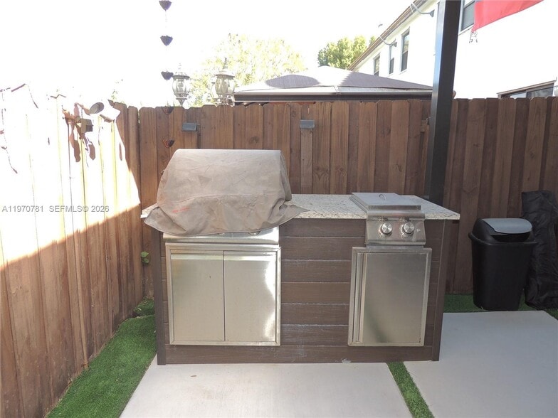 Building Photo - 11301 NW 88th Ter