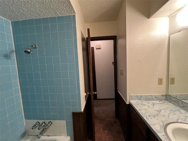 Building Photo - 1502 Briar Meadow Rd