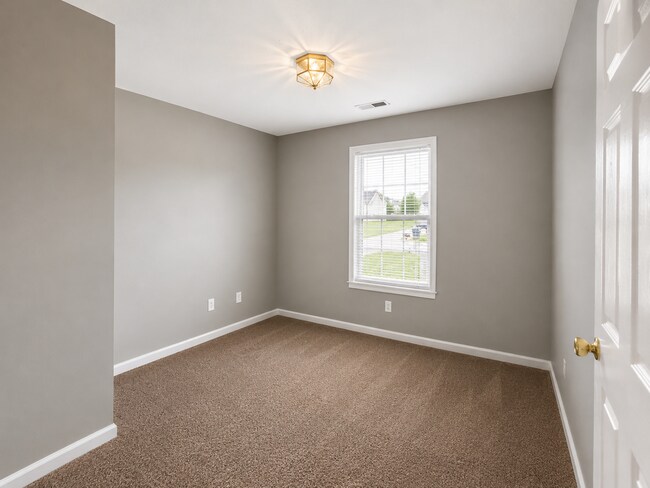 Building Photo - 208 Ruf Dr