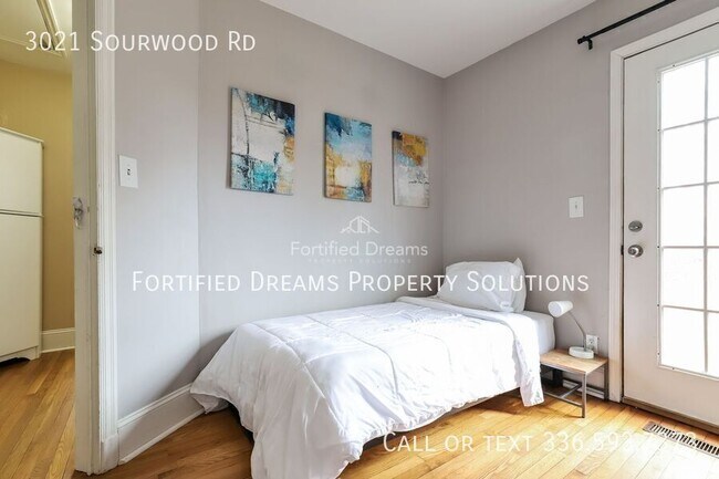 Building Photo - 3021 Sourwood Rd