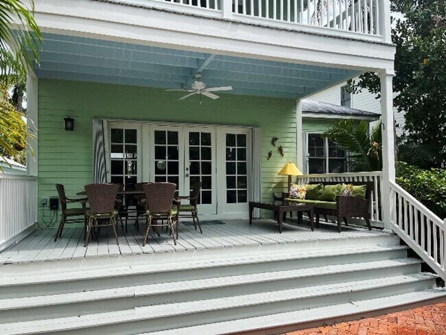 Building Photo - 6-MONTH RENTAL! Beautifully Furnished 3 Bed 2.5 Bath Home in the Sanctuary of the Key West Golf C...