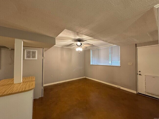 Building Photo - 2105 Wright Ave