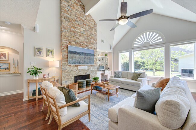 Building Photo - 12503 Whispering Sands Ct