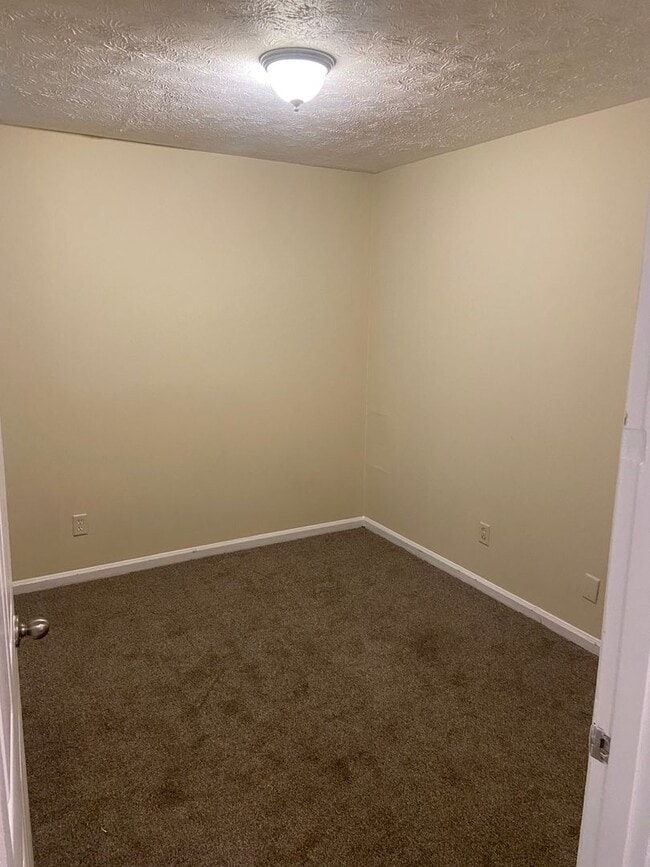 Building Photo - **UPCOMING**Midtown Columbus 3 bedroom/2 b...