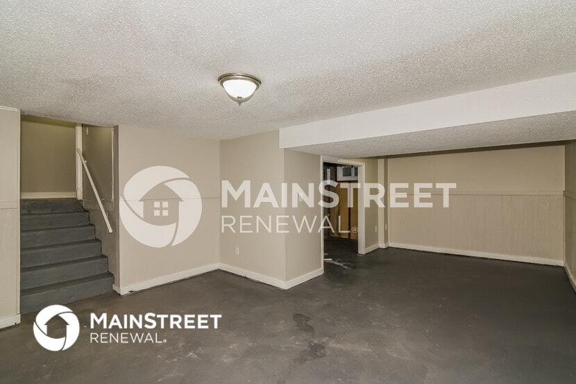 Building Photo - 9302 Fairwood Dr